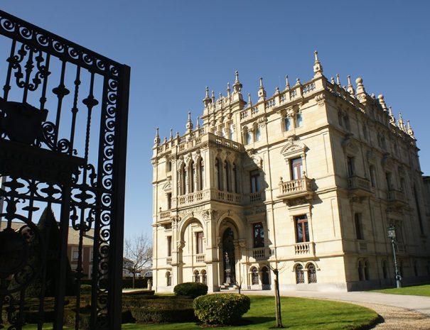 que ver en Vitoria de País Vasco en visita guiada de Guías Artea